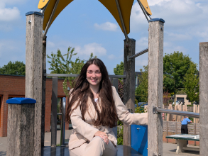 Djennifer in speeltoestel